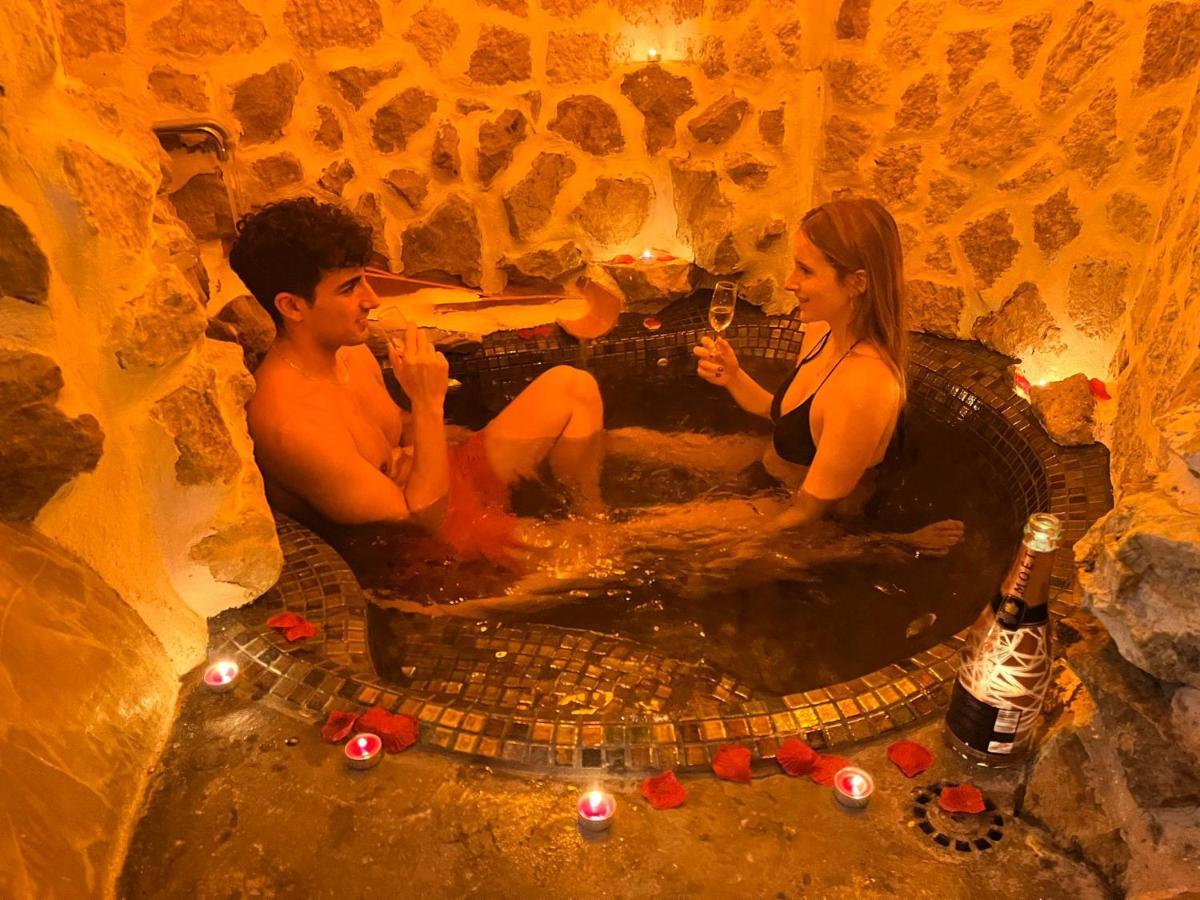 Fortress Jacuzzi Suites Xàtiva Εξωτερικό φωτογραφία