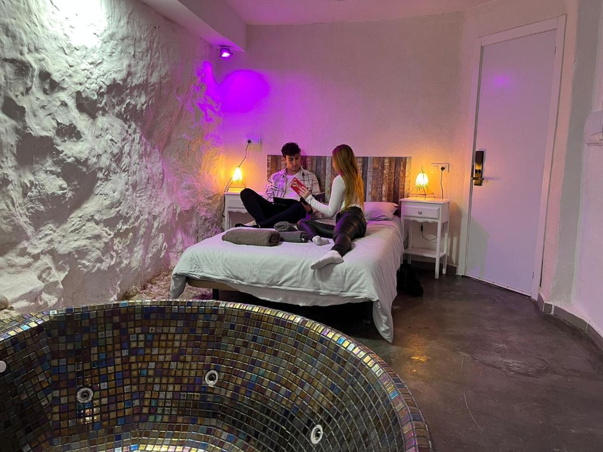 Fortress Jacuzzi Suites Xàtiva Εξωτερικό φωτογραφία