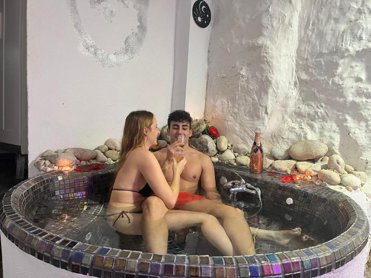 Fortress Jacuzzi Suites Xàtiva Εξωτερικό φωτογραφία
