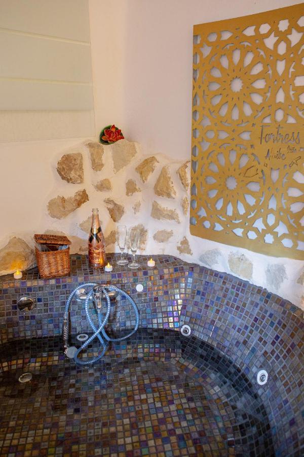 Fortress Jacuzzi Suites Xàtiva Εξωτερικό φωτογραφία