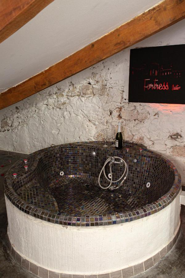 Fortress Jacuzzi Suites Xàtiva Εξωτερικό φωτογραφία