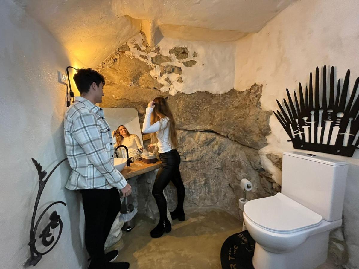 Fortress Jacuzzi Suites Xàtiva Εξωτερικό φωτογραφία