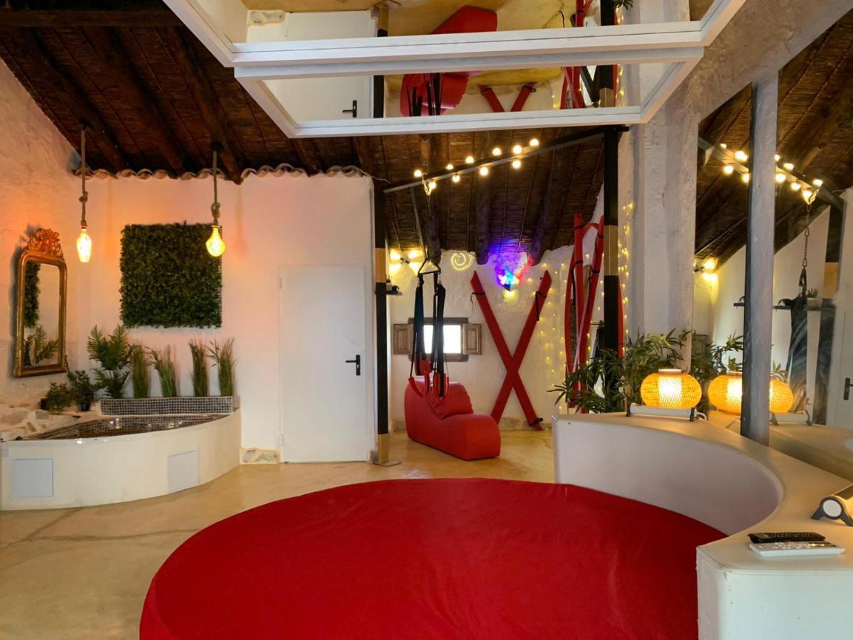 Fortress Jacuzzi Suites Xàtiva Εξωτερικό φωτογραφία