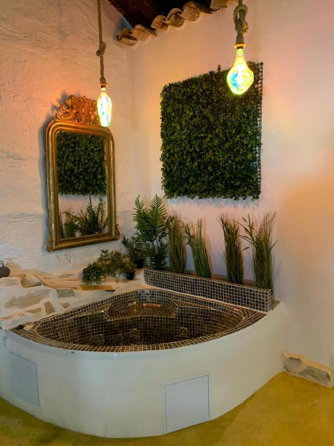 Fortress Jacuzzi Suites Xàtiva Εξωτερικό φωτογραφία